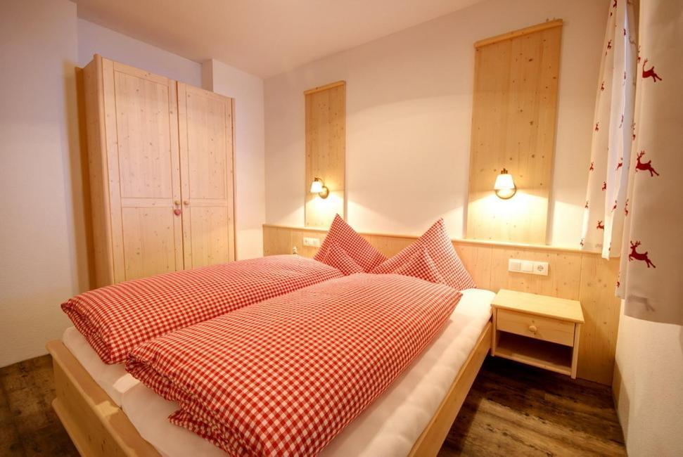 Landhaus Alpenjaeger Hainzenberg Pokoj fotografie