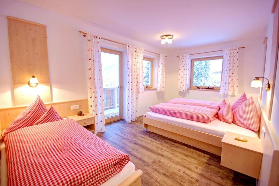 Landhaus Alpenjaeger Hainzenberg Pokoj fotografie